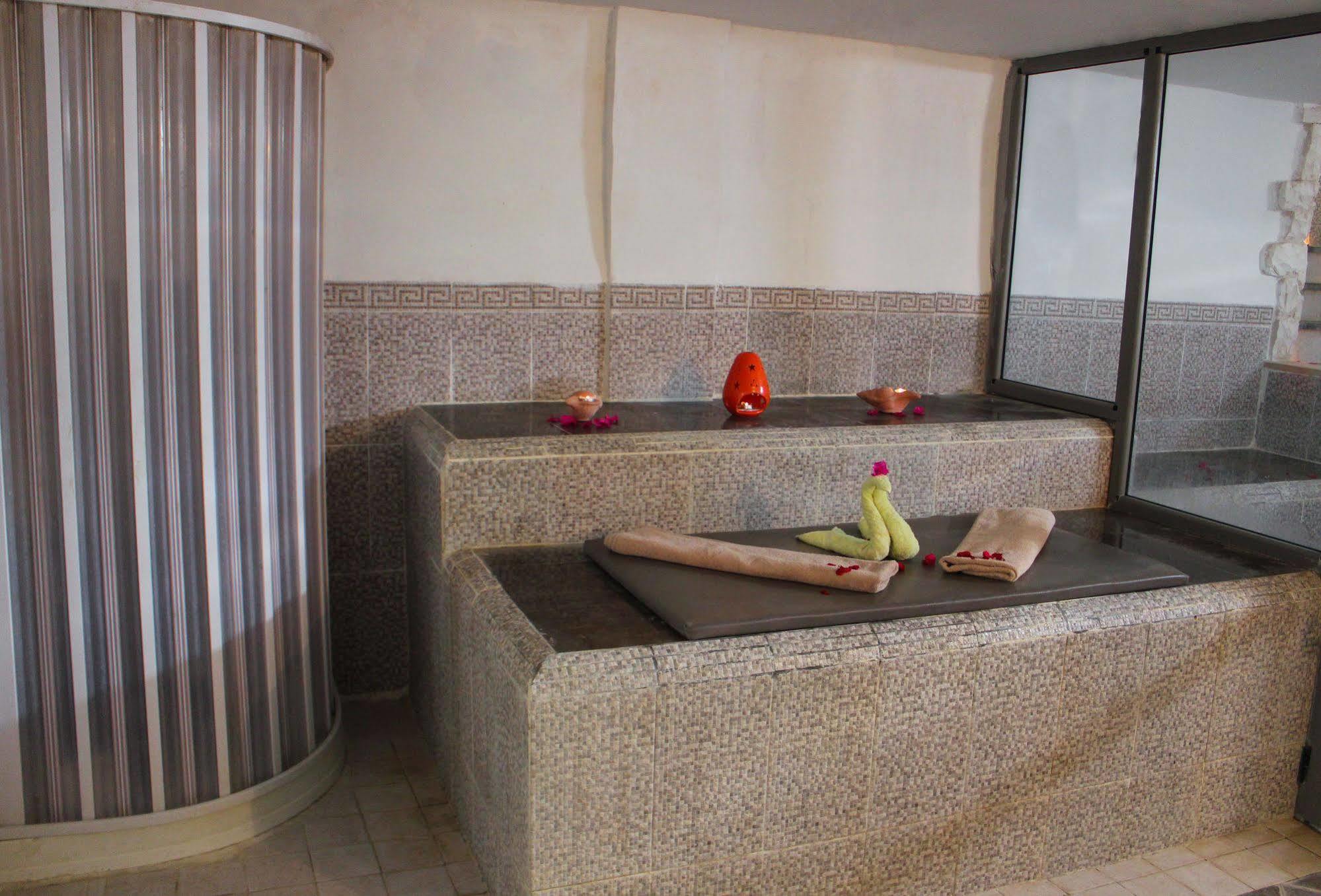 Rodes Hotel Taguermess ภายนอก รูปภาพ